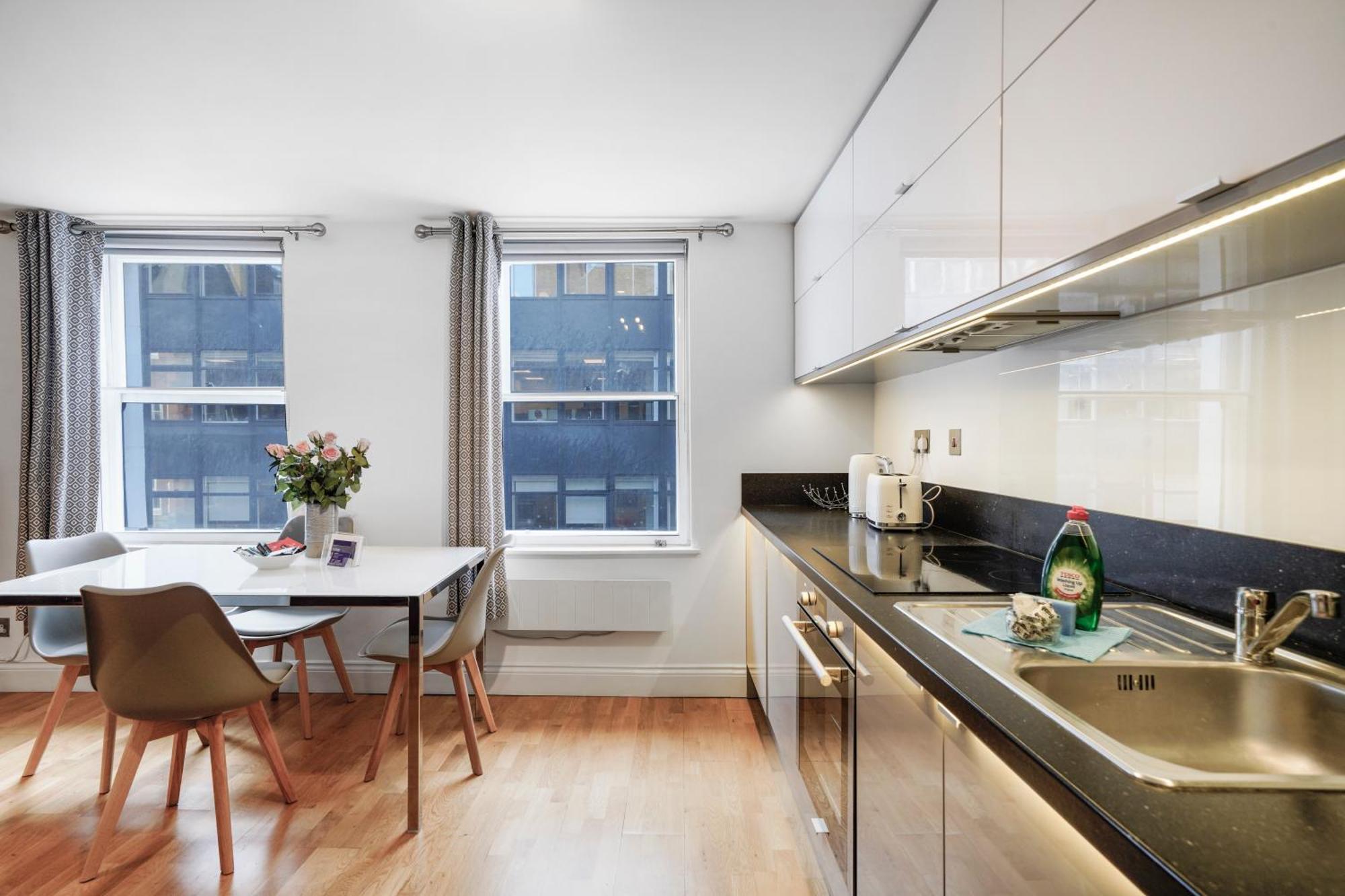 Apartment 3, Soho 2nd & 3rd Floors By Indigo Flats *